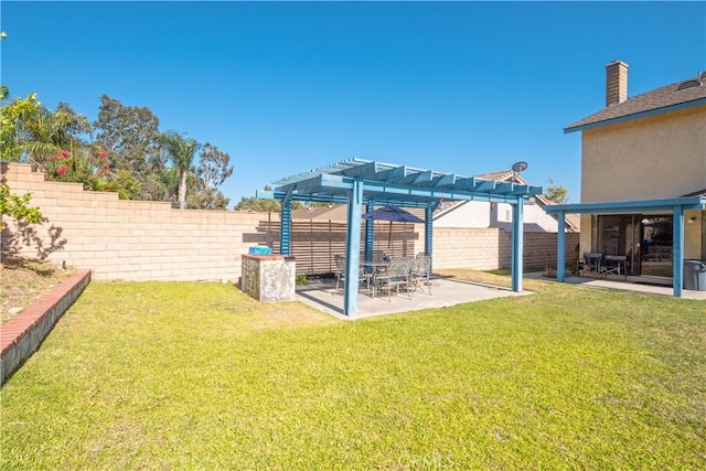 12356 Thistle Dr, Rancho Cucamonga, CA 91739 - fenced backyard featuring a pergola and a patio area