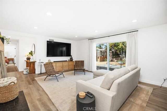 16111 Birdie Ln, Huntington Beach, CA 92649 - photo 6