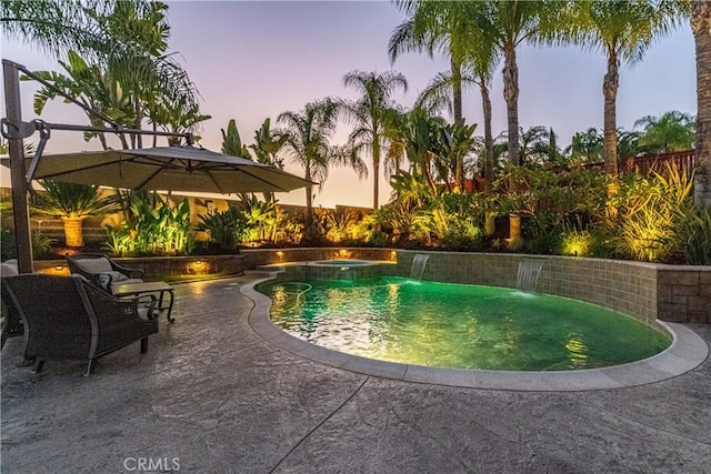 35467 Meadow Park Cir, Wildomar, CA 92595 - view of pool featuring a patio area and a pool with connected hot tub