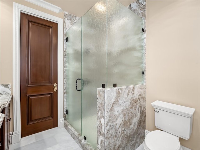 6550 N Blackhawk Ln, Clovis, CA 93619 - full bath featuring a stall shower and toilet