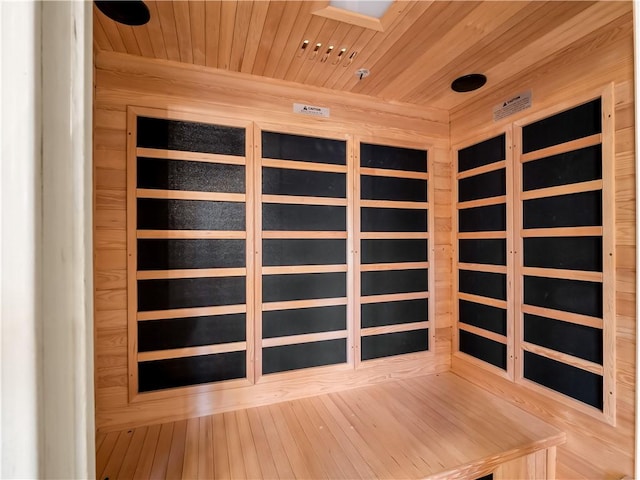6550 N Blackhawk Ln, Clovis, CA 93619 - sauna featuring wood ceiling