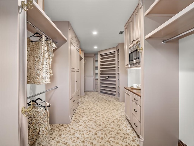 6550 N Blackhawk Ln, Clovis, CA 93619 - view of walk in closet