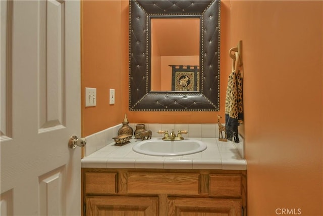 26873 Huron Rd, Lake Arrowhead, CA 92317 - bathroom featuring vanity