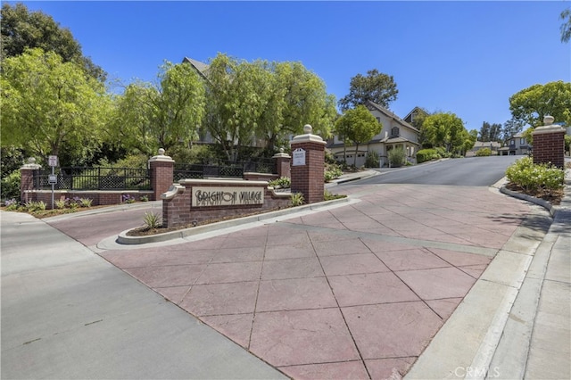 27151 Manor Cir Unit 54, Valencia, CA 91354 - view of community sign