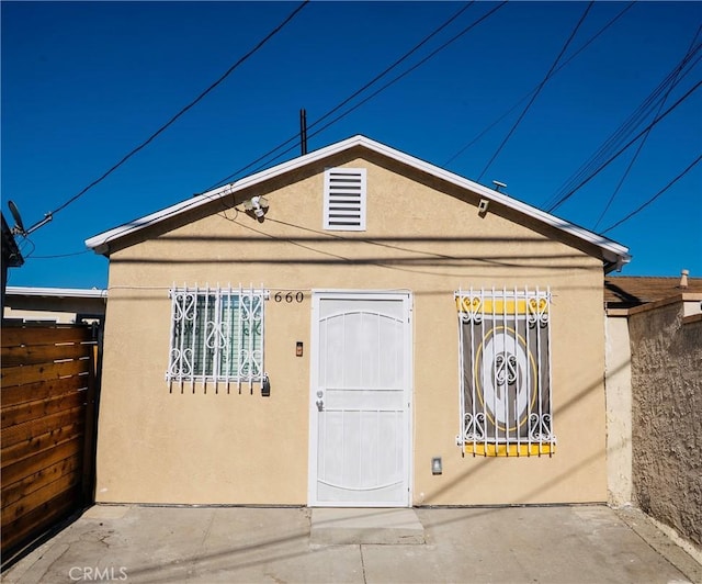658 W 120th St, Los Angeles, CA 90044 - view of front of home with stucco siding