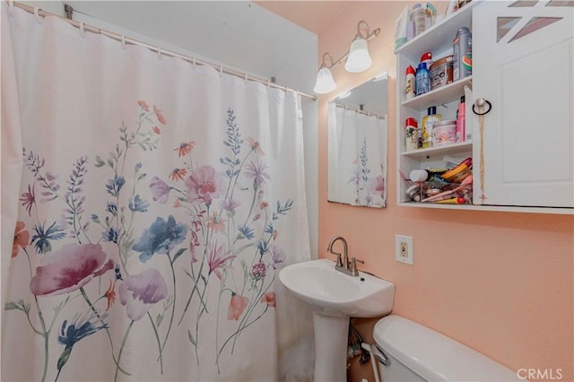 1493 W Grand Ave, Pomona, CA 91766 - full bath with toilet and a shower with shower curtain