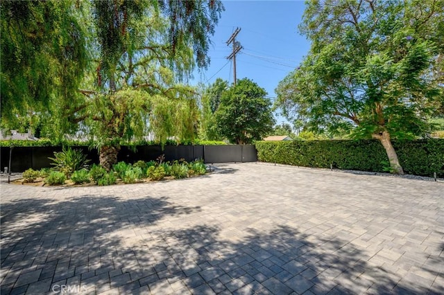 17437 Chase St, Northridge, CA 91325 - view of patio / terrace