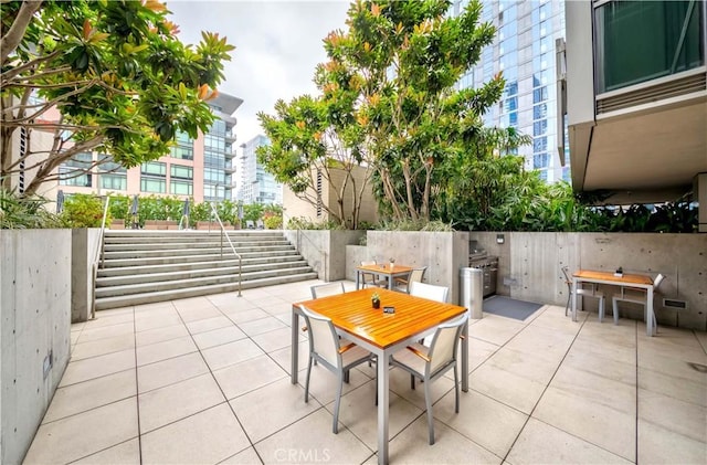 1155 S Grand Ave Unit 1008, Los Angeles, CA 90015 - view of patio / terrace with outdoor dining area