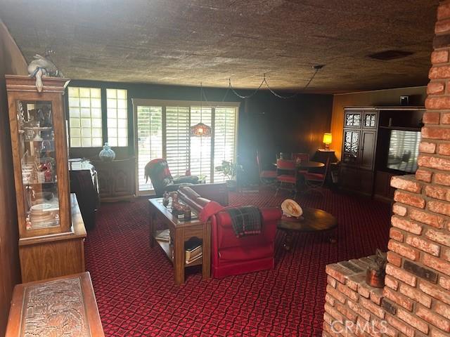 1220 W L St, Wilmington, CA 90744 - view of carpeted living area