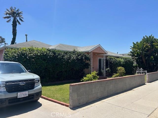 1220 W L St, Wilmington, CA 90744 - view of obstructed view of property