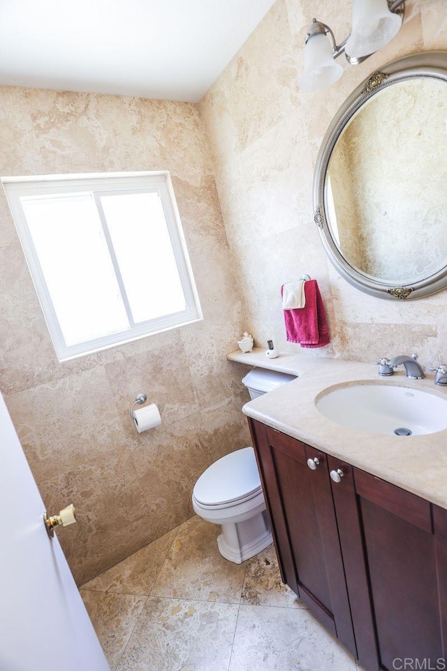 1560 Cavernt Pt, Chula Vista, CA 91911 - bathroom featuring vanity and tile walls
