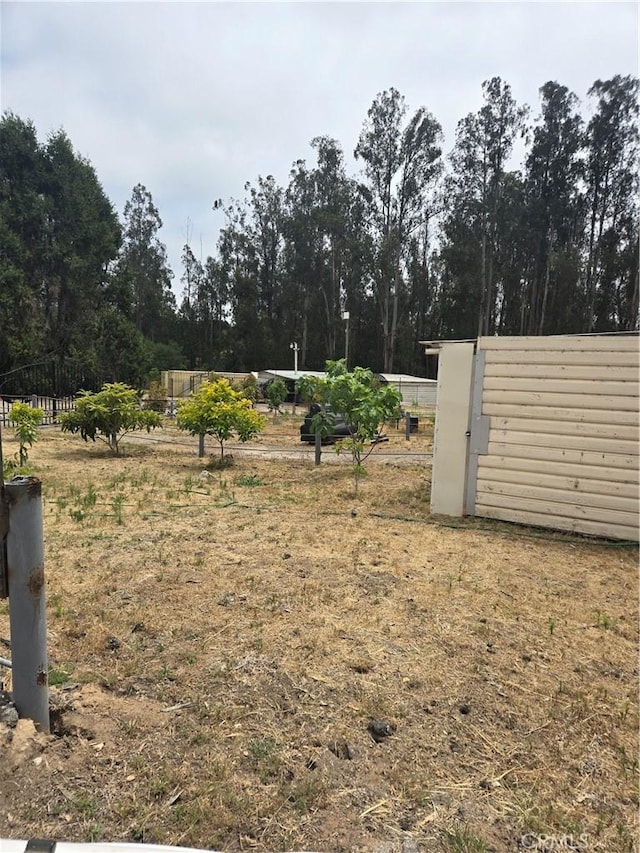462 Camino Perillo, Arroyo Grande, CA 93420 - view of yard featuring view of wooded area