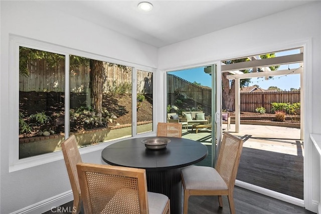 24532 La Cienega St, Laguna Hills, CA 92653 - sunroom with outdoor dining space