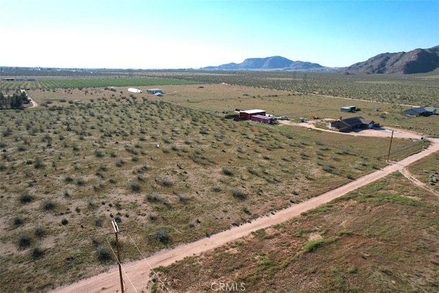 64 La Mesa Rd, Apple Valley, CA 92308