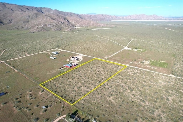 64 La Mesa Rd, Apple Valley, CA 92308