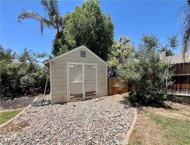 14016 Las Entradas, Bakersfield, CA 93314 - view of shed