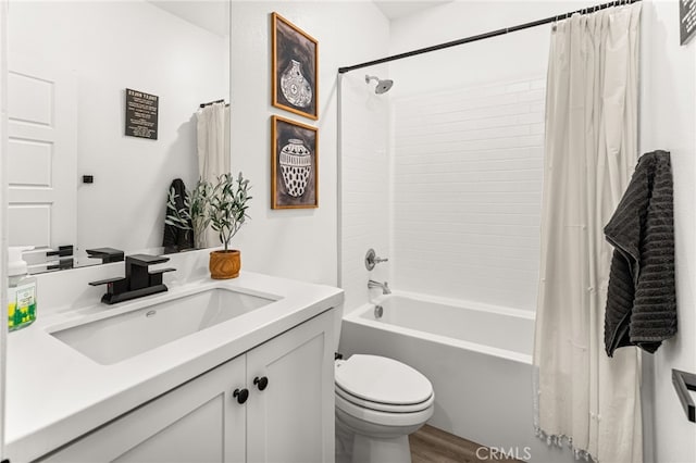 872 Bluebell Way, Beaumont, CA 92223 - full bath featuring vanity, shower / tub combo, and wood finished floors