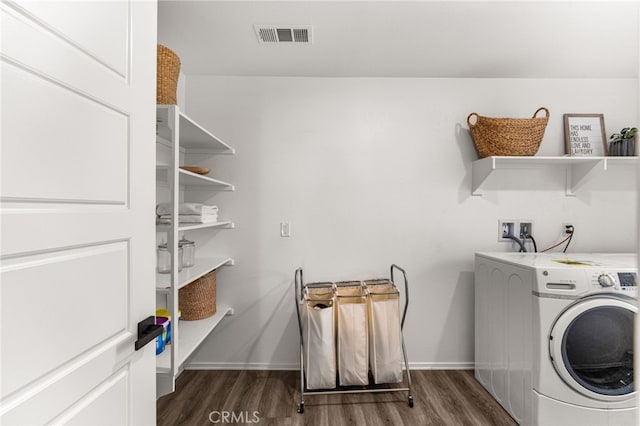 872 Bluebell Way, Beaumont, CA 92223 - laundry area featuring washer / clothes dryer and wood finished floors