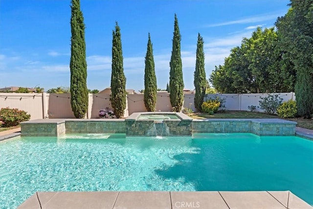 16858 Mariposa Ave, Riverside, CA 92504 - view of swimming pool featuring an in-ground hot tub and a fenced backyard