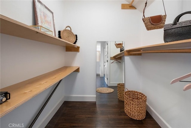 1830 N Alvarado St Unit 14, Los Angeles, CA 90026 - walk in closet featuring wood finished floors
