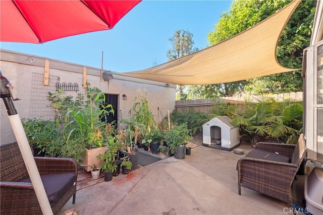 624 Pamela Kay Ln, La Puente, CA 91746 - fenced backyard with a patio area
