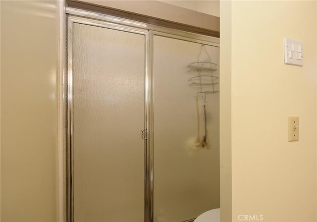 4308 Crown Ranch Rd, Corona, CA 92881 - bathroom featuring a shower stall and toilet