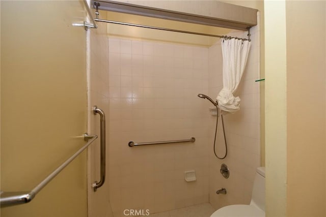 4308 Crown Ranch Rd, Corona, CA 92881 - bathroom with a shower with curtain and toilet