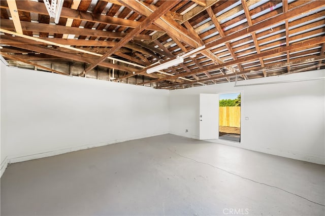 1604 W 125th St, Los Angeles, CA 90047 - view of garage