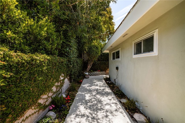 1575 Via Capri Unit 6, Laguna Beach, CA 92651 - view of yard