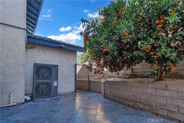 1010 W Yorktown Ave, Montebello, CA 90640 - view of patio / terrace