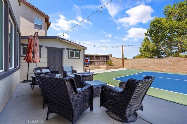 33883 Vinca Ln, Murrieta, CA 92563 - fenced backyard with a patio area