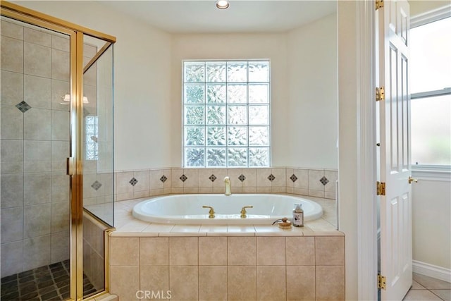 822 Noddy Ct, Arroyo Grande, CA 93420 - full bath with plenty of natural light, a bath, a shower stall, and recessed lighting