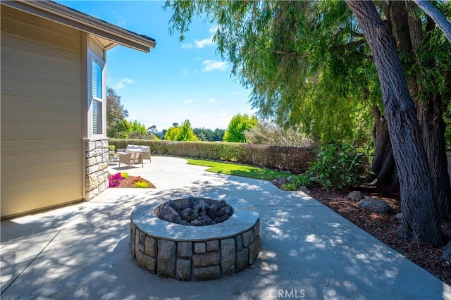 822 Noddy Ct, Arroyo Grande, CA 93420 - view of patio featuring a fire pit