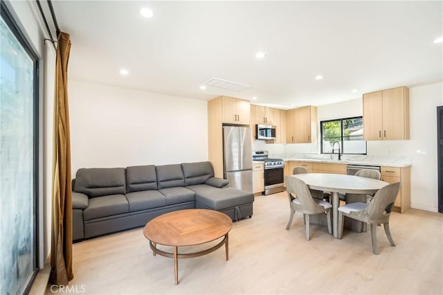 1123 W Angeleno Ave, Burbank, CA 91506 - photo 24
