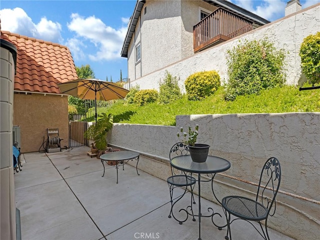 28702 Eagleton St, Agoura Hills, CA 91301 - patio / terrace with a gate and a patio area