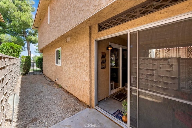 39981 Golfers Ln, Palmdale, CA 93551 - view of side of property with stucco siding