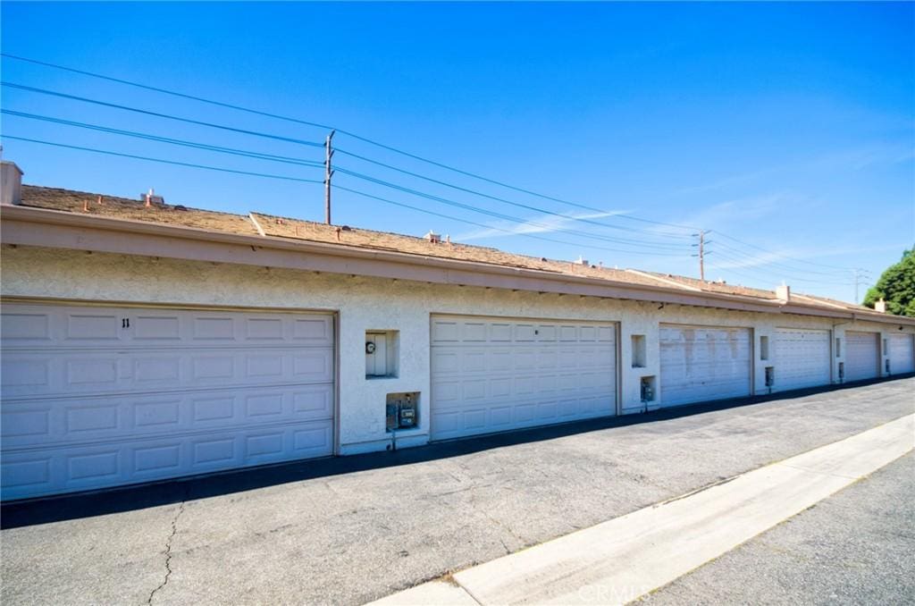 11360 166th St Unit 10, Cerritos, CA 90703 - view of garage