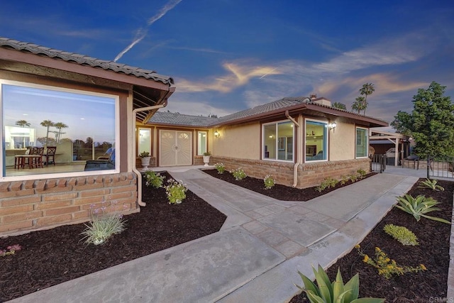 929 Chumash Trl, Vista, CA 92084 - view of front of property featuring a tiled roof and stucco siding