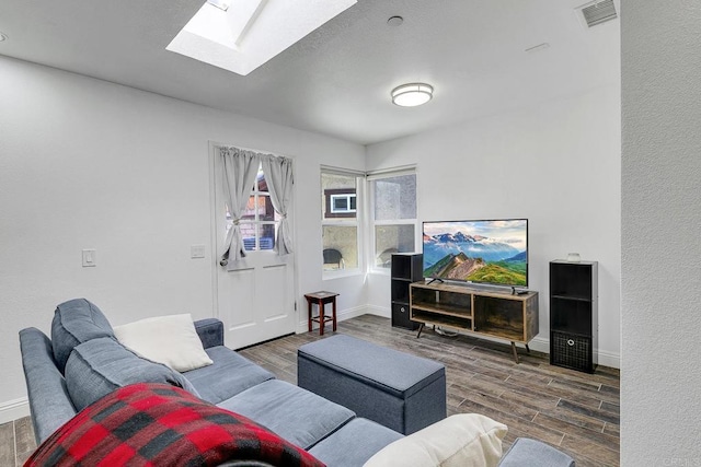 929 Chumash Trl, Vista, CA 92084 - living room with a skylight and wood finished floors