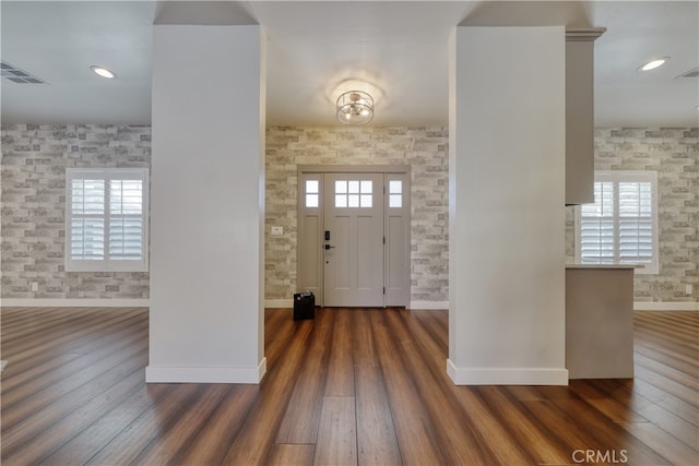 25904 Bear Valley Rd, Tehachapi, CA 93561 - foyer featuring dark wood-style flooring and recessed lighting