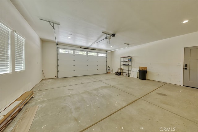 25904 Bear Valley Rd, Tehachapi, CA 93561 - garage featuring a garage door opener
