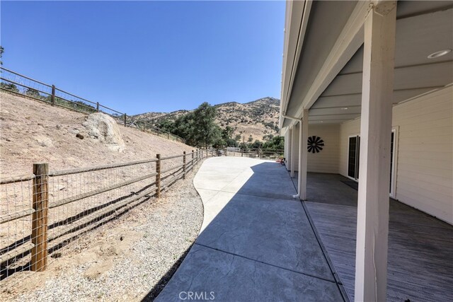 25904 Bear Valley Rd, Tehachapi, CA 93561 - view of yard featuring a patio area and a mountain view