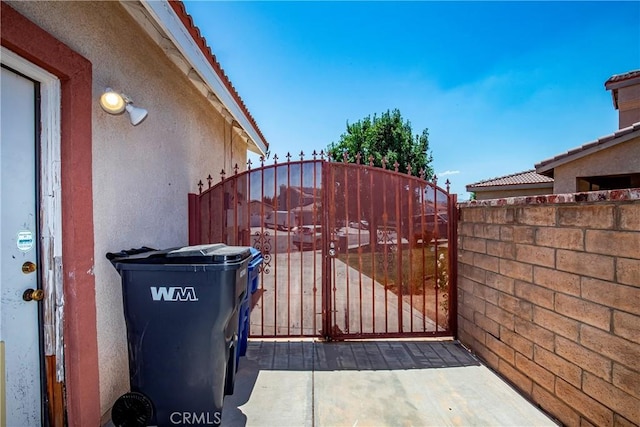 39423 Rowan Ct, Palmdale, CA 93551 - view of gate
