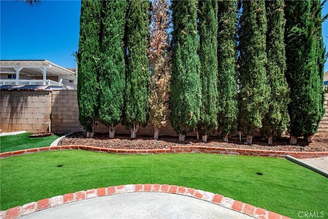 39423 Rowan Ct, Palmdale, CA 93551 - view of yard