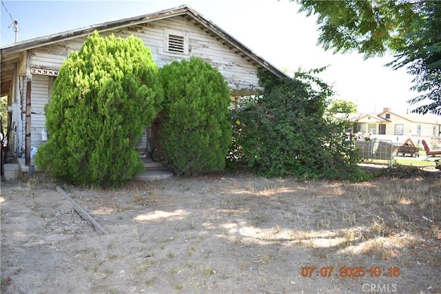 28986 Merris St, Highland, CA 92346 - view of side of home
