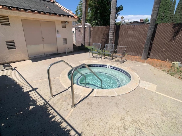 12553 Mapleview St Unit 28, Lakeside, CA 92040 - view of swimming pool featuring a hot tub and a patio area