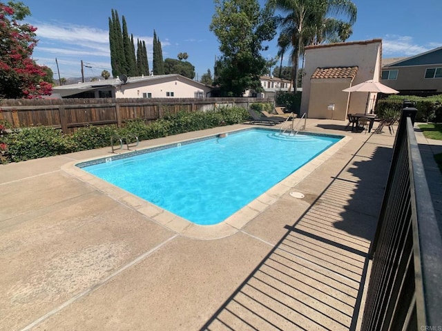 12553 Mapleview St Unit 28, Lakeside, CA 92040 - view of pool with a patio area
