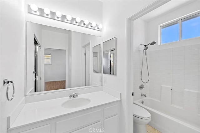 27884 Via De Costa, San Juan Capistrano, CA 92675 - full bath with vanity, plenty of natural light, and shower / bath combination