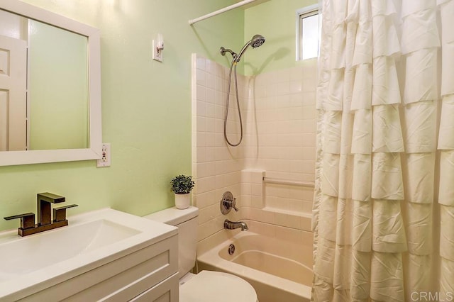 1242 Marshall Rd, Alpine, CA 91901 - bathroom featuring shower / tub combo and vanity