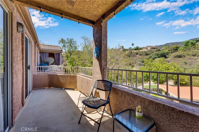 2500 San Gabriel Way Unit 306, Corona, CA 92882 - view of balcony
